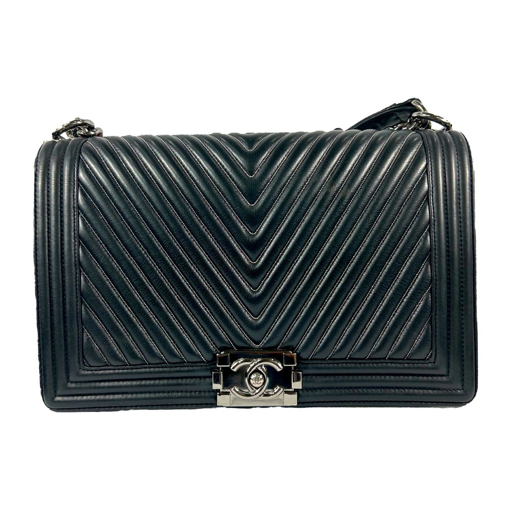 Chanel Chevron Boy Bag - Picture 6 of 13